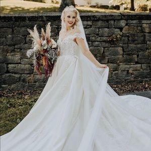 Meet your Posher, Alexandra